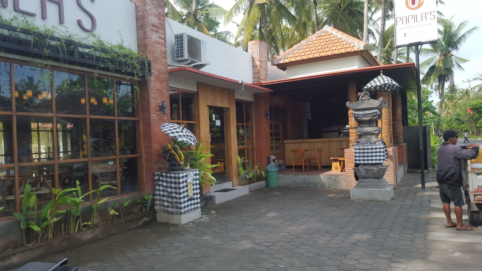Nusa Majesty Batununggul Exterior photo